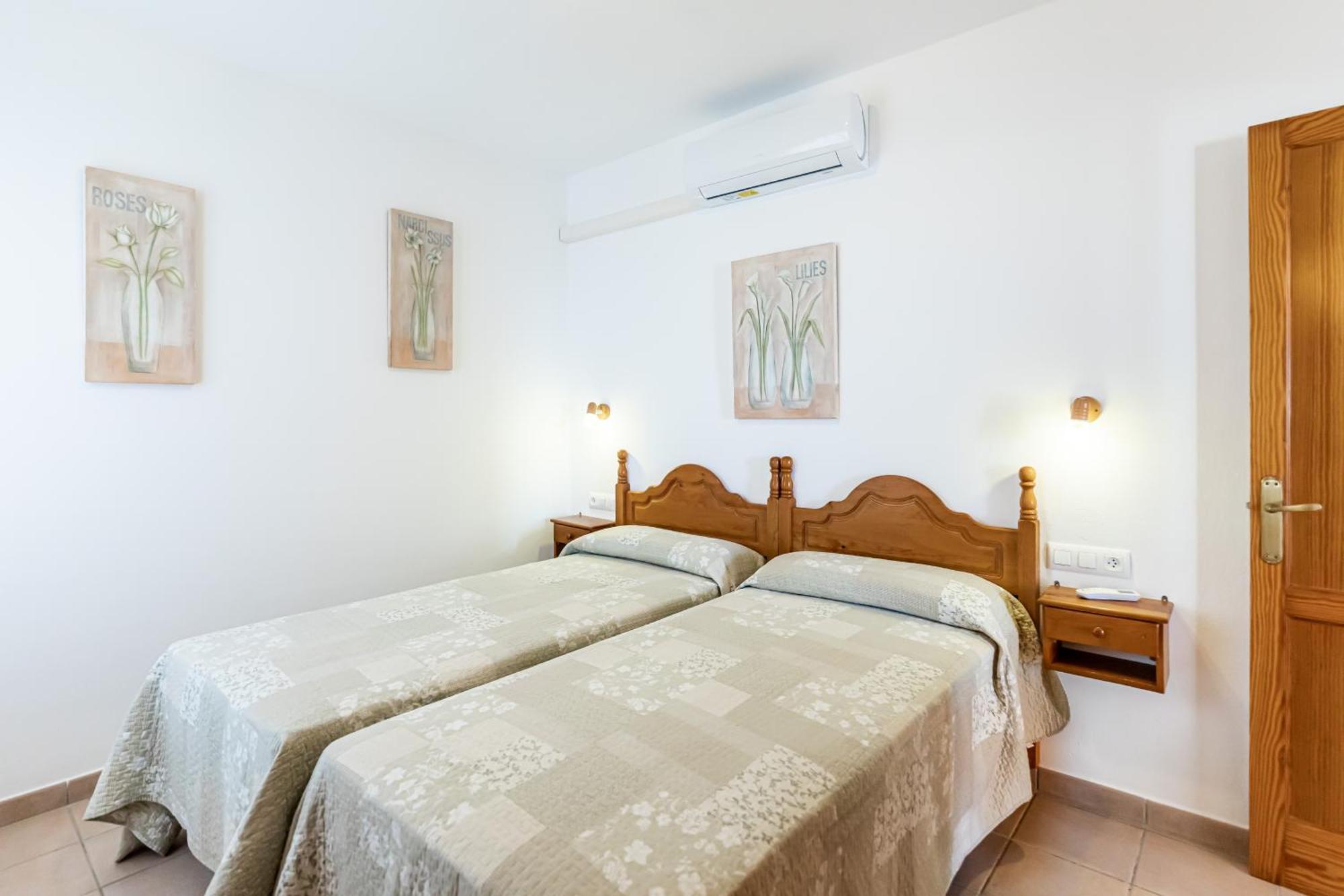 Villa Terra Son Bou Esterno foto